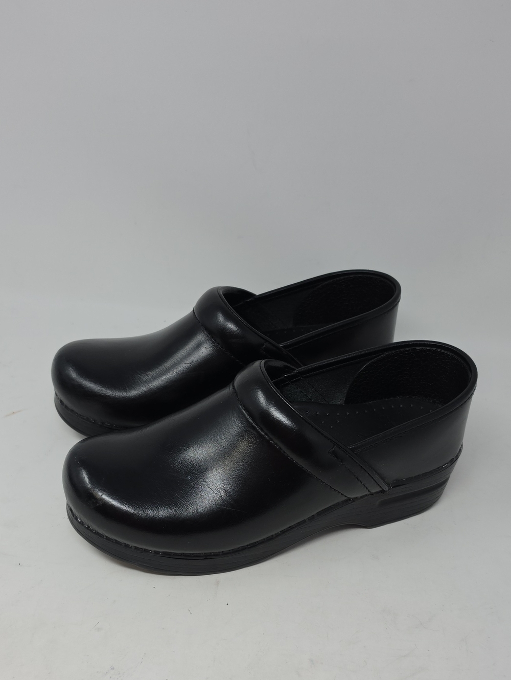 Dansko Professional Women's Shoes, Black Cabrio, Size 38